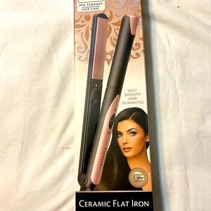Women’s ceramic flat iron